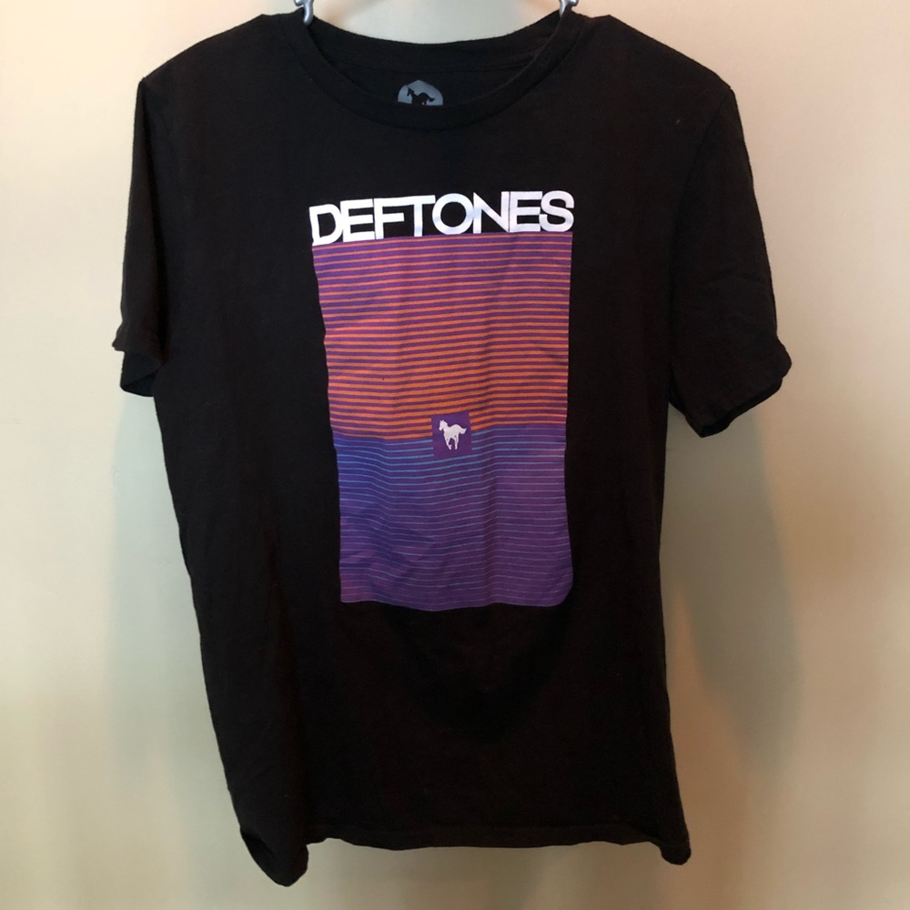 DEFTONES Band Tee